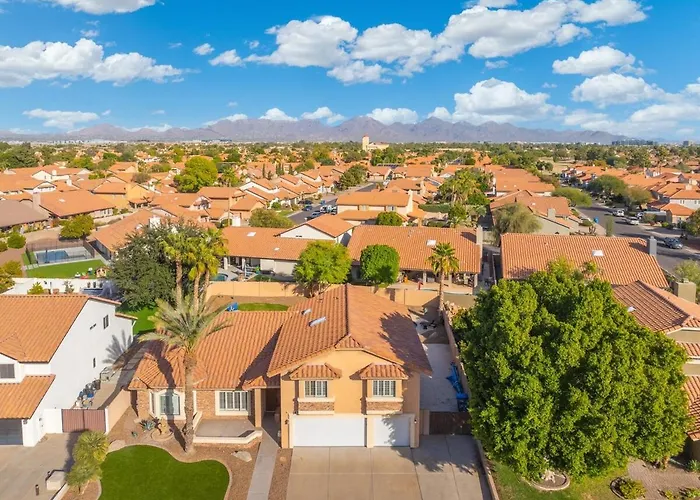 Entertainer's Dream! 7 Bedroom/4 Bath W Heated Pool & Phoenix